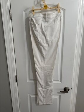 Cream White Straight-Leg Jeans